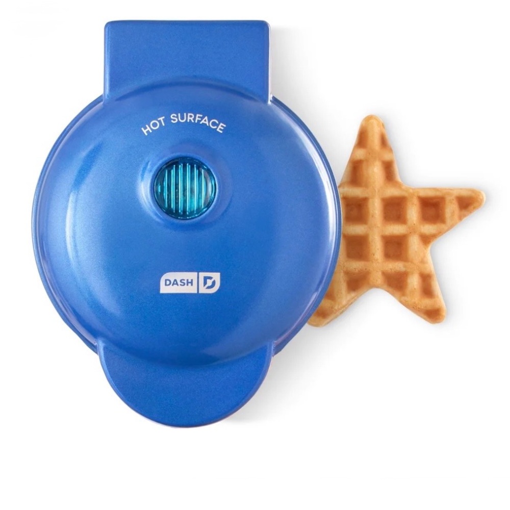 Dash mini waffle maker - star